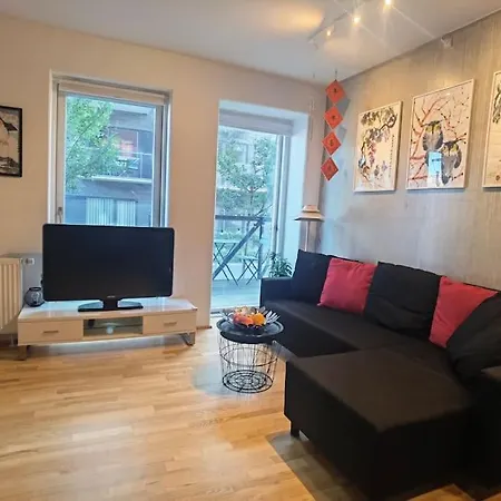 Very Central, Very Modern Appartement